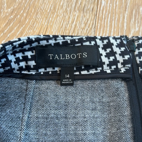 Talbots Houndstooth Skirt - Picture 5 of 7